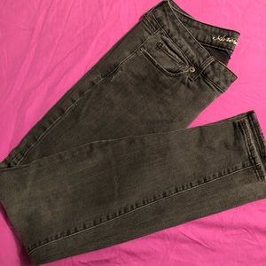 💥American Eagle distressed jeans 💥